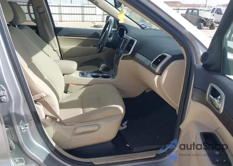 2017 Jeep Grand Cherokee Laredo 4X4 z USA, uszkodzony, nr VIN 1C4RJFAG4HC859122